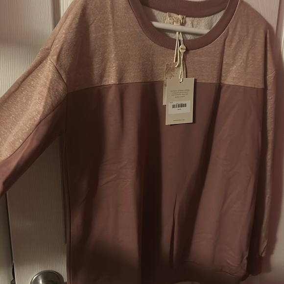 Olivia Colorblock Sweatshirt - Picture 2 of 10